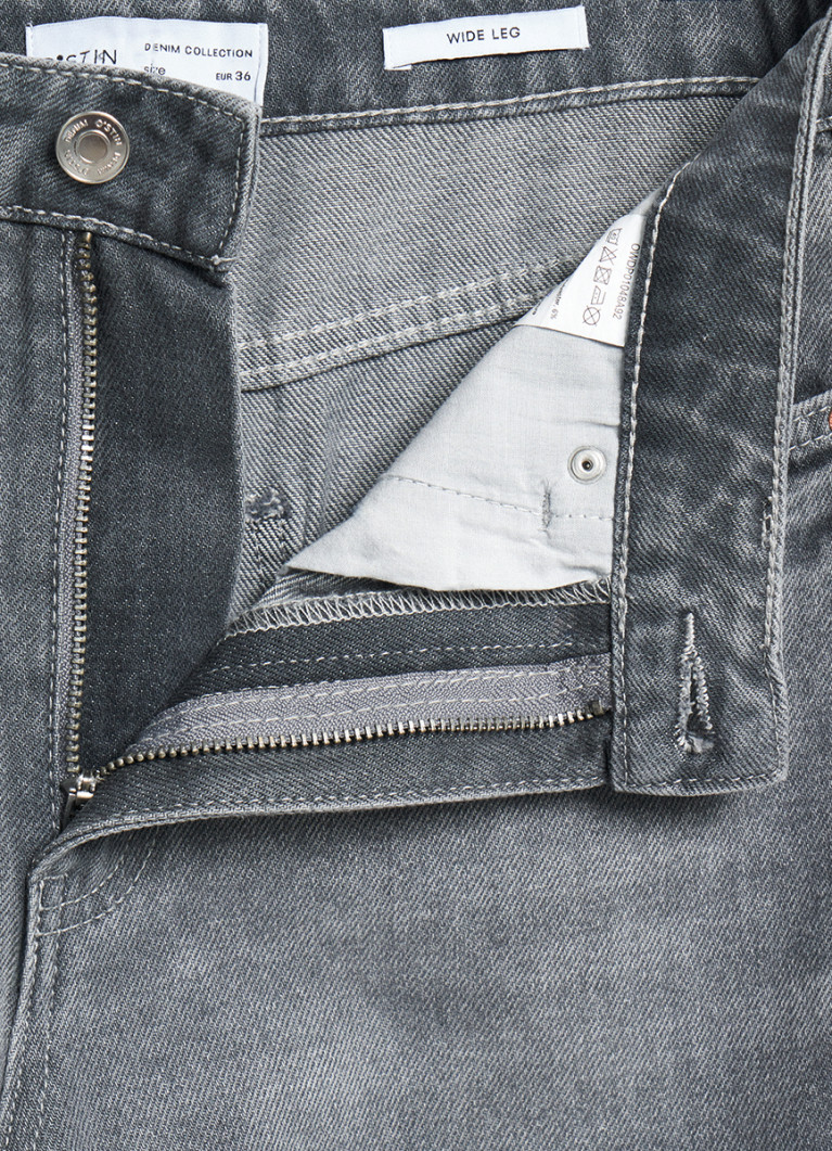 Орыс ертегілерінің порносын көріңіз Жалаңаш Стивен Р. МакКуиннің суреті