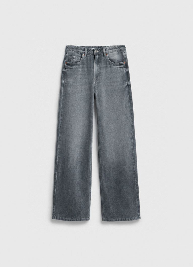 Теңіздегі жалаңаш қыздардың суреттері