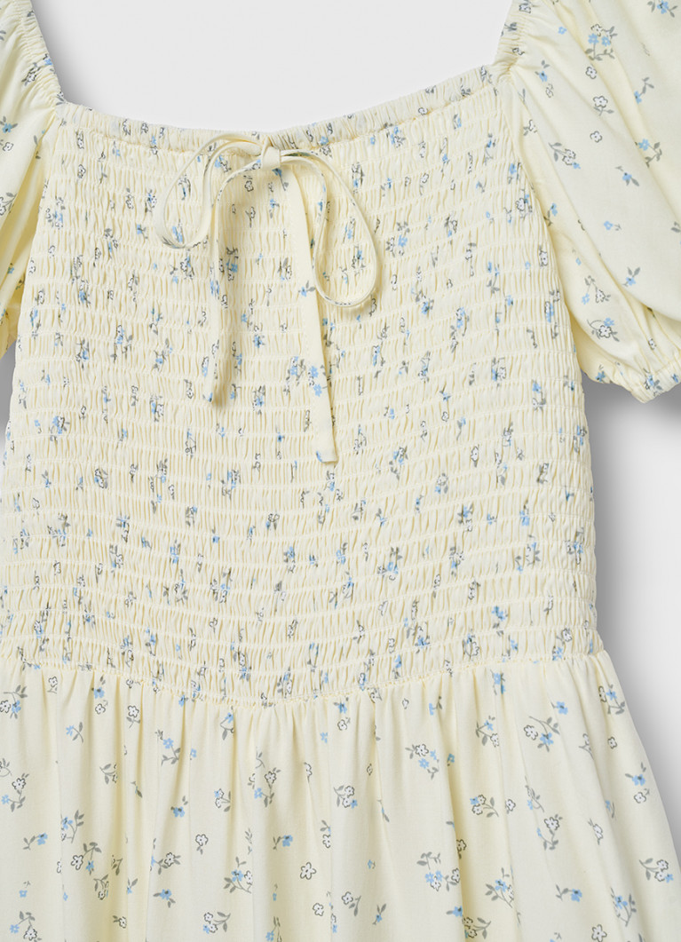 Бір қаншықты төрт еркек қамшымен ұрады