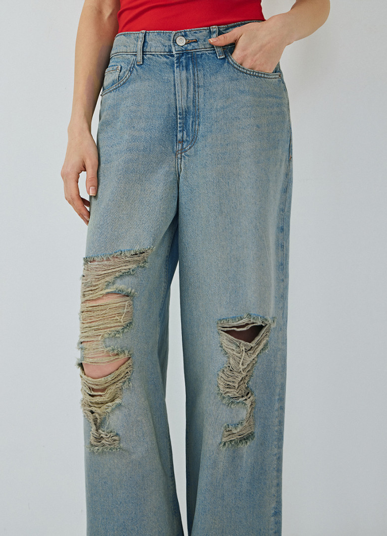 Свингерлердің отбасымен жыныстық қатынасқа түсуі туралы қолдан жасалған видео