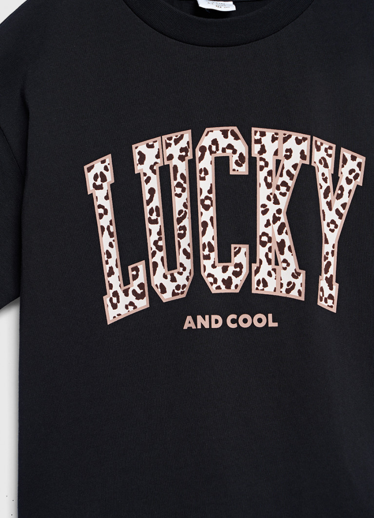 Олардың барлығы бір-бірінің писькилеріне кезектесіп отырады