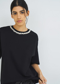 Ұзын әтештері бар қара жігіттер қынапқа терең сперму порно