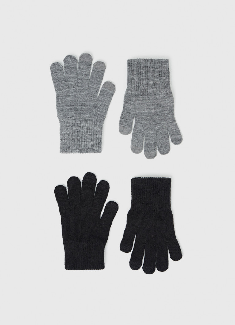 Порно пискаларды бұрыштарға ысқылайды Fucked in Forest фильмін қараңыз